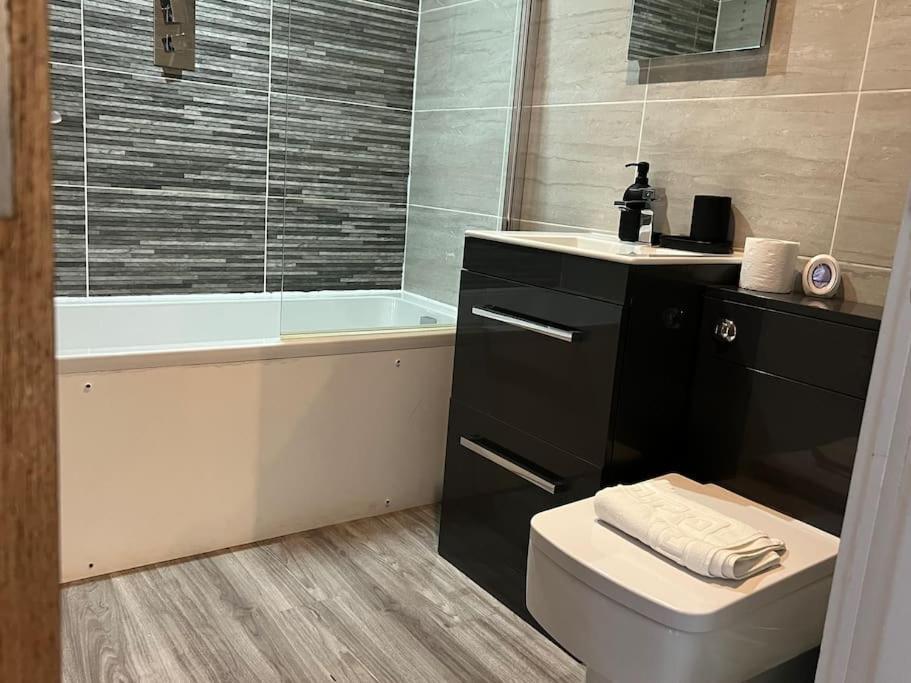 Mathew Street 1 Bed Apt Sleeps 6 Liverpool Ngoại thất bức ảnh